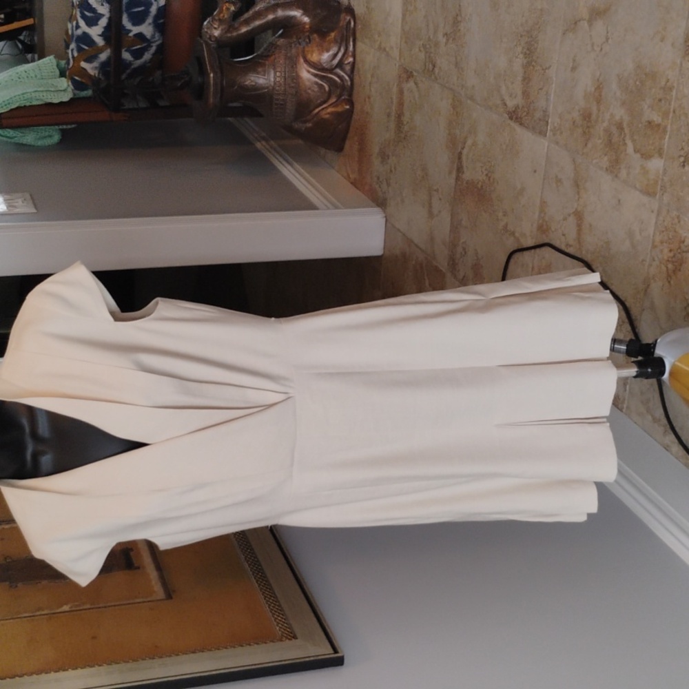 Antonio Melani size 6 dress Excellent Used Condition